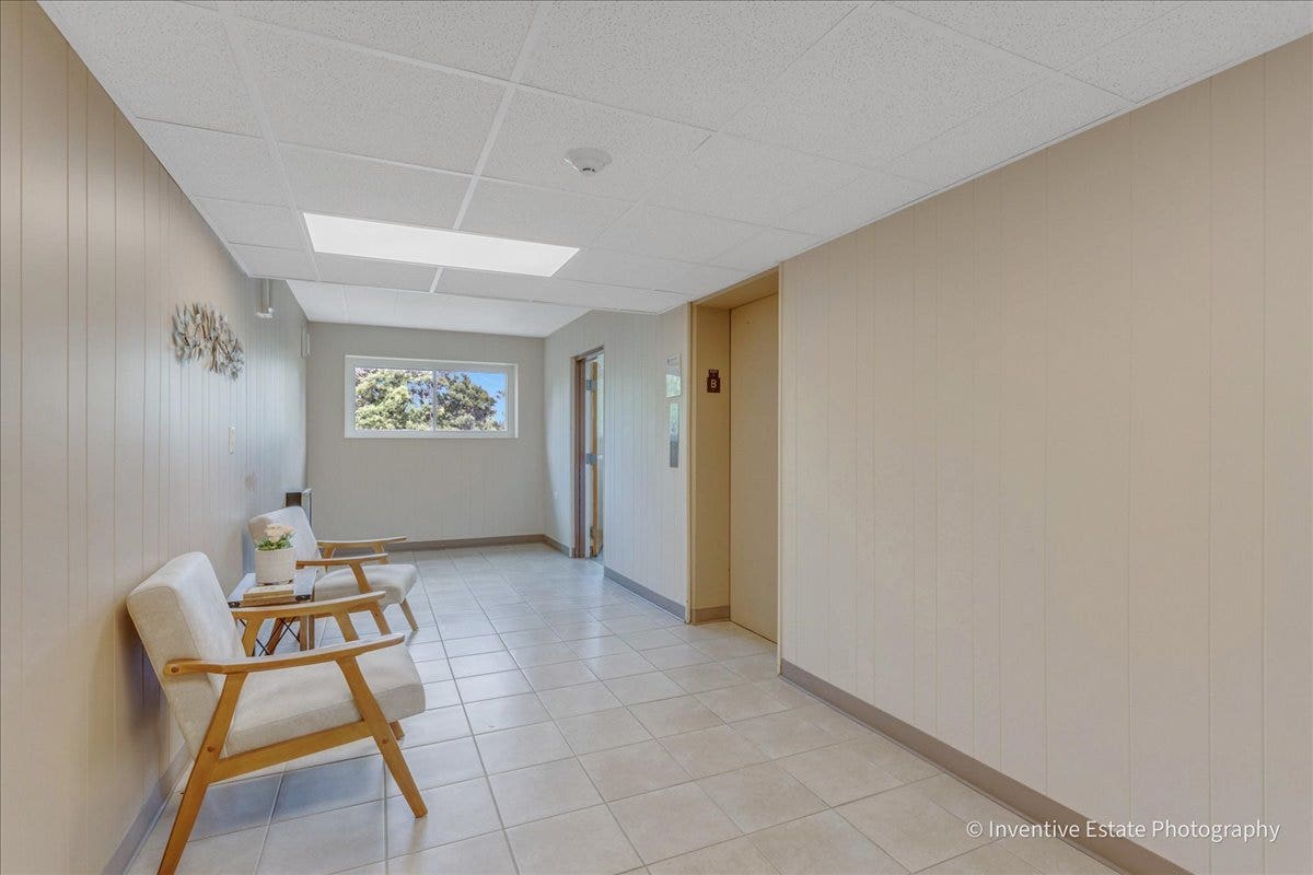 5300 Walnut Avenue, #22B, Downers Grove, IL 60515