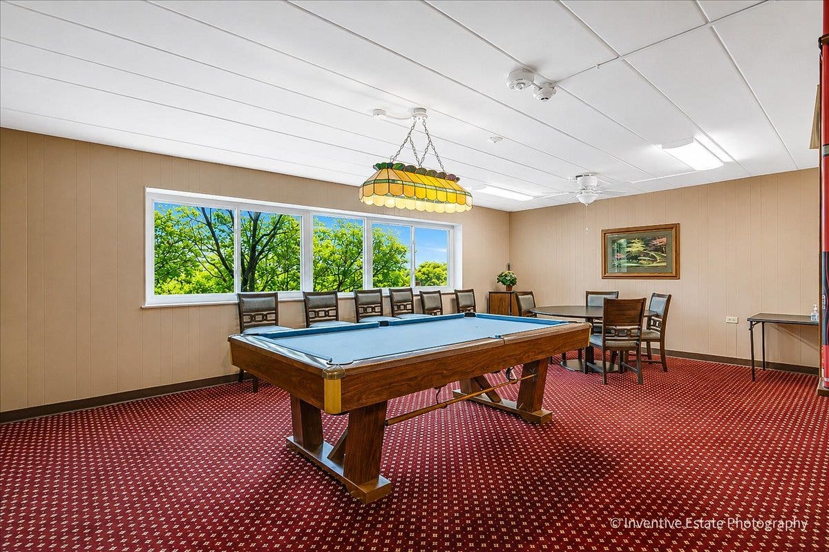 5300 Walnut Avenue, #22B, Downers Grove, IL 60515
