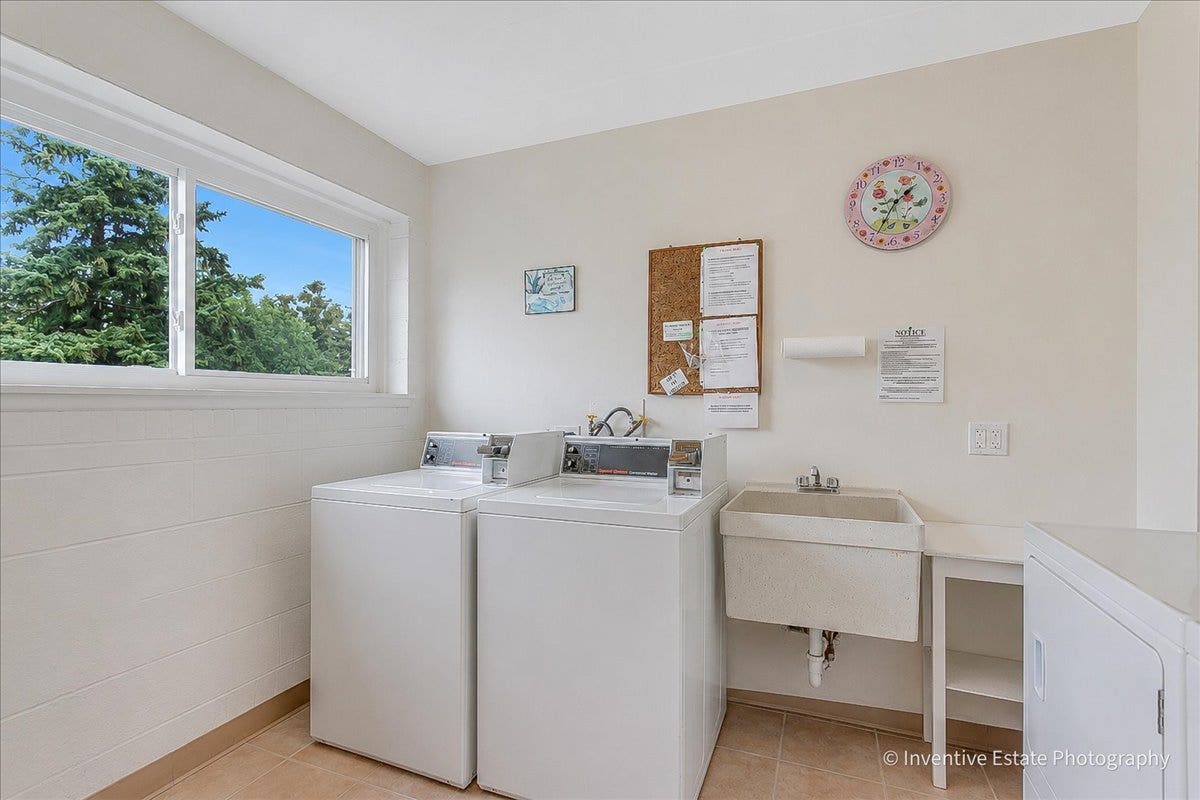 5300 Walnut Avenue, #22B, Downers Grove, IL 60515