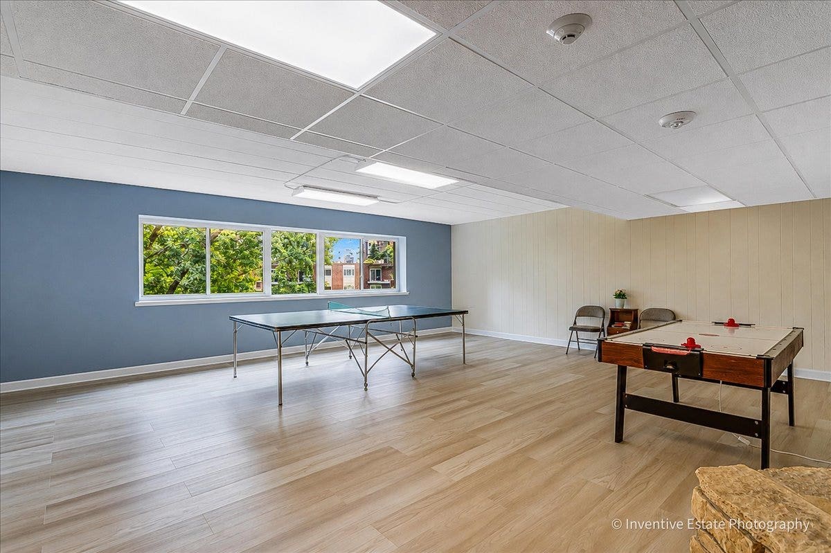 5300 Walnut Avenue, #22B, Downers Grove, IL 60515