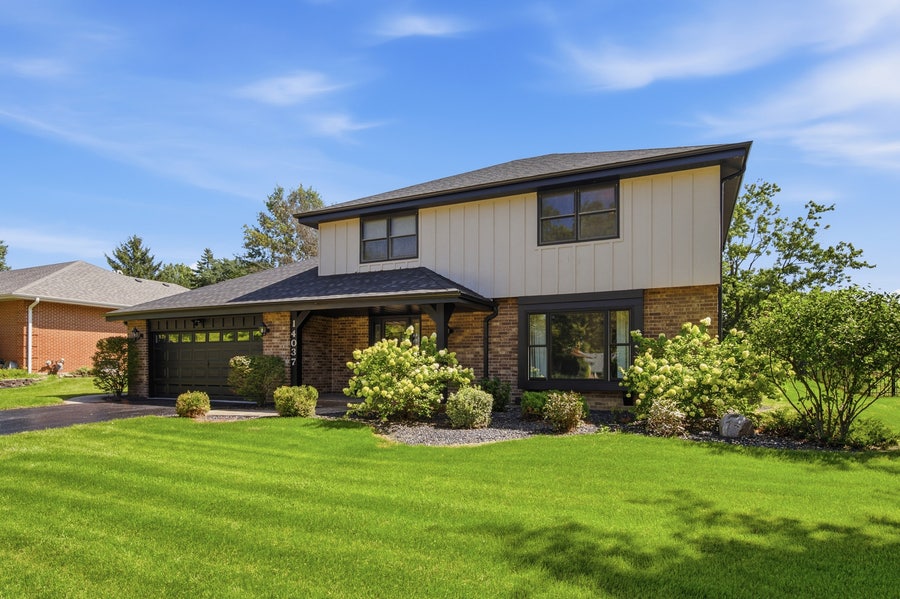 Property photo for 14037 S OAK RIDGE Drive, Homer Glen, IL