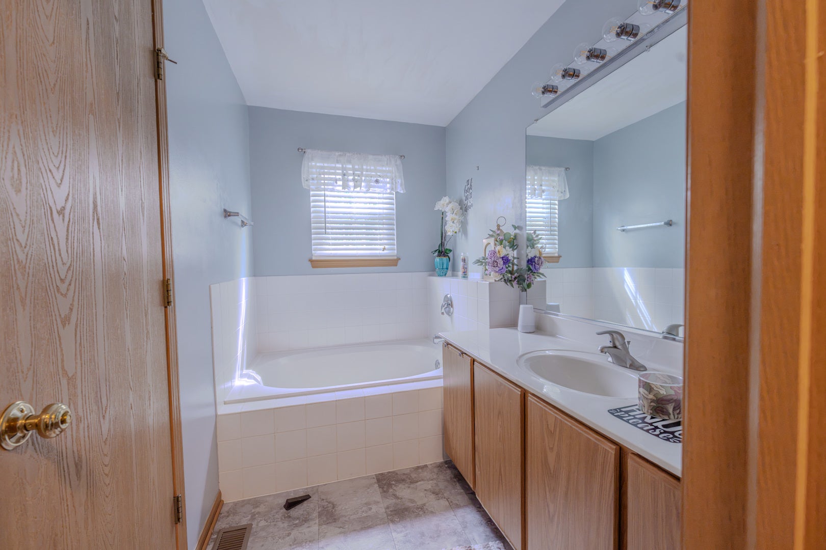 1778 Hickory Park Lane, Aurora, IL 60504 1778 Hickory Park Lane, Aurora, IL 60504