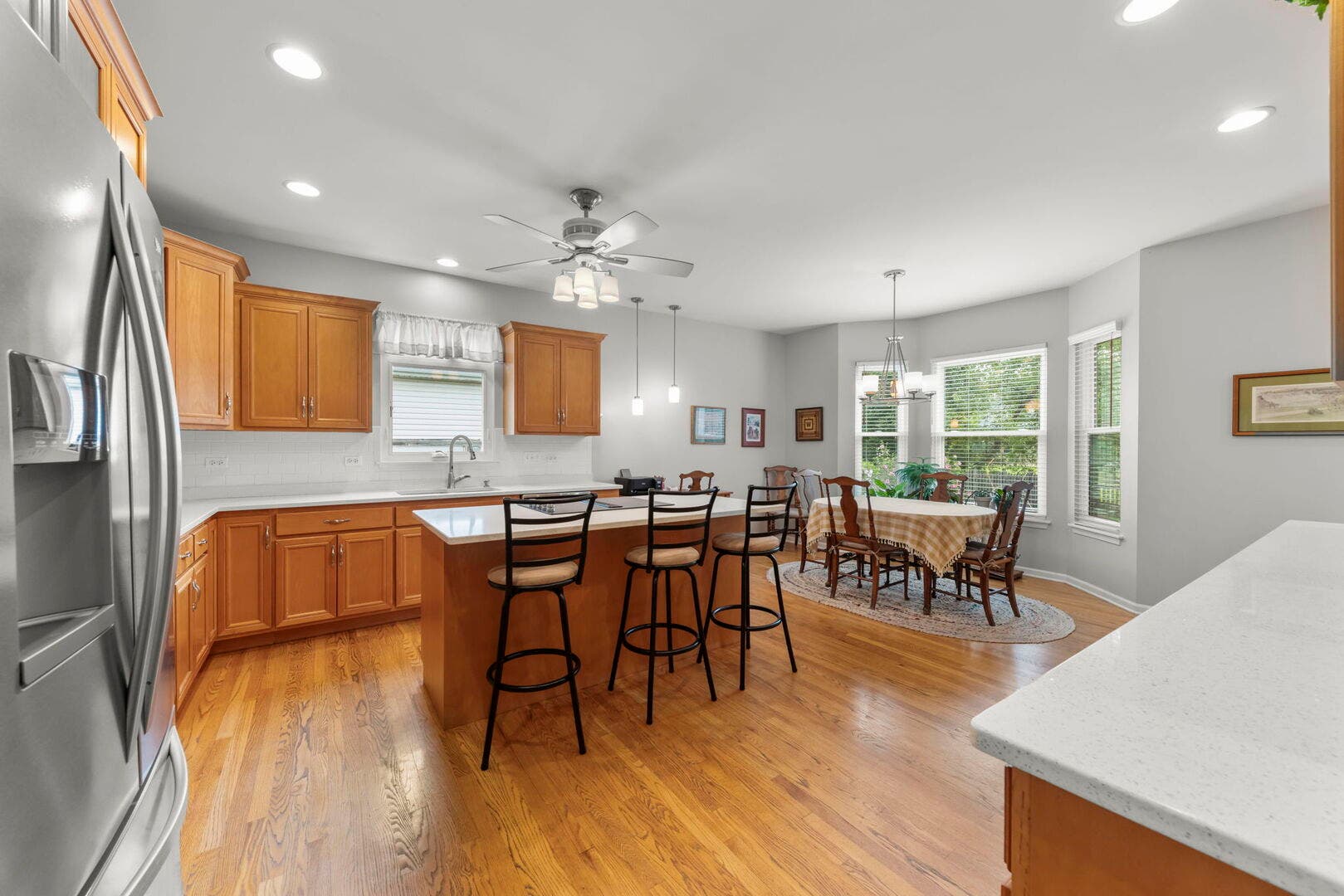 2168 Whitetail Drive, Aurora, IL 60503 2168 Whitetail Drive, Aurora, IL 60503
