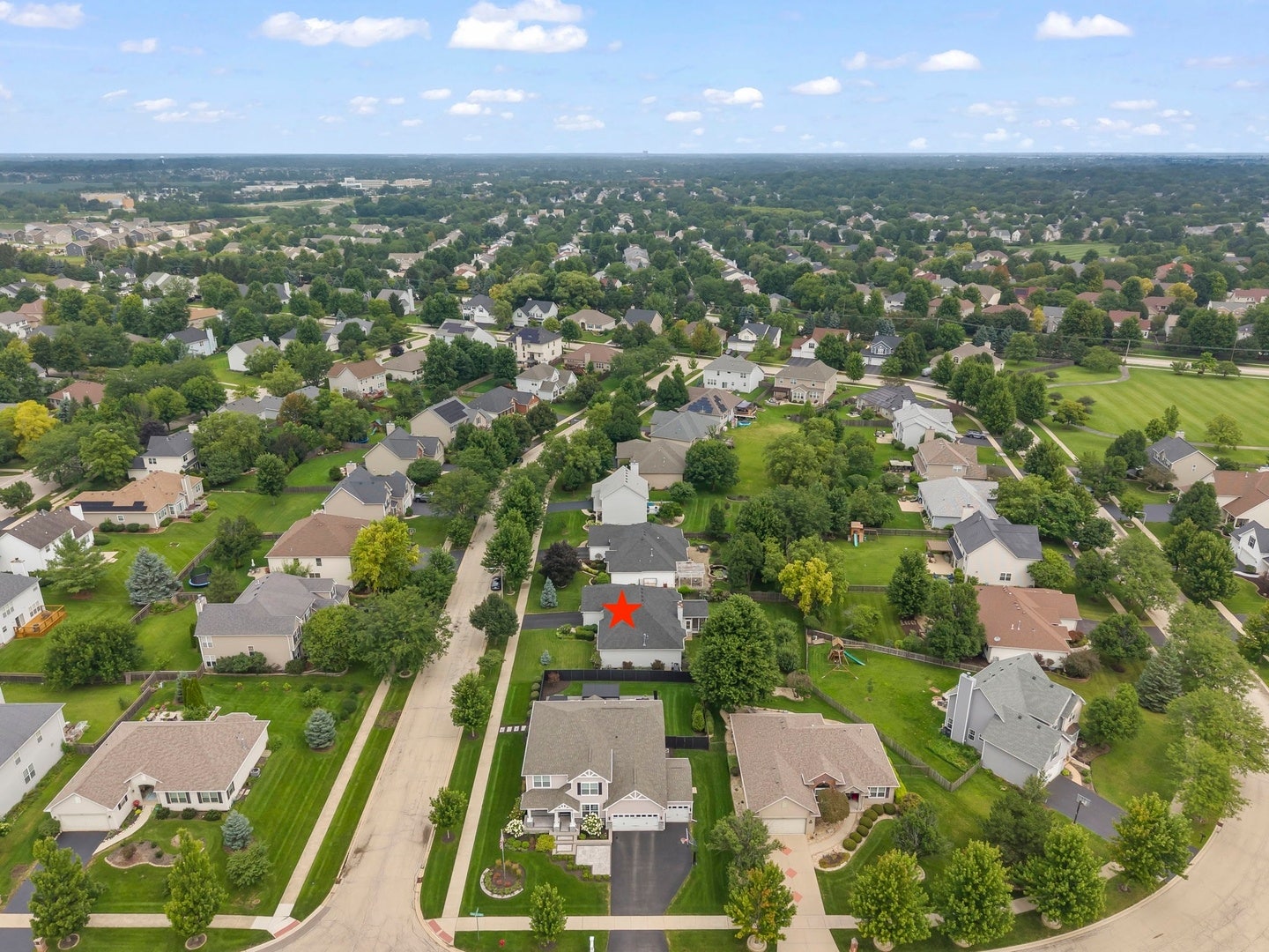 2168 Whitetail Drive, Aurora, IL 60503 Drone Overhead Photos