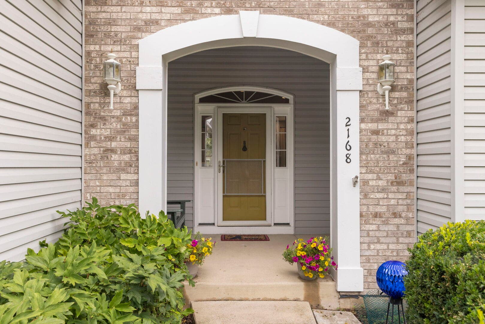 2168 Whitetail Drive, Aurora, IL 60503 2168 Whitetail Drive, Aurora, IL 60503