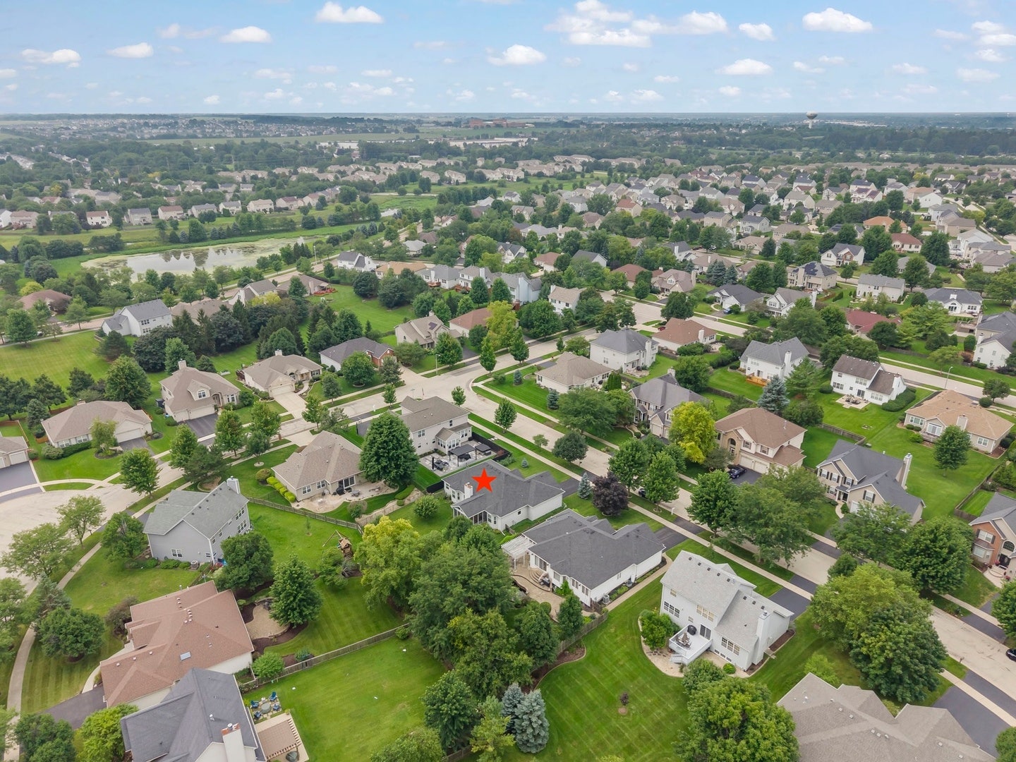 2168 Whitetail Drive, Aurora, IL 60503 Drone Overhead Photos