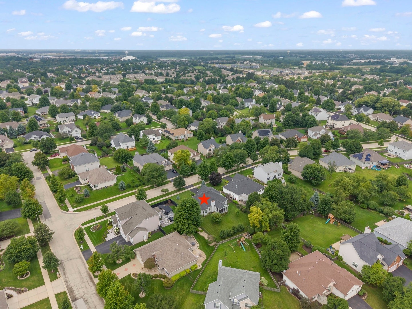 2168 Whitetail Drive, Aurora, IL 60503 Drone Overhead Photos