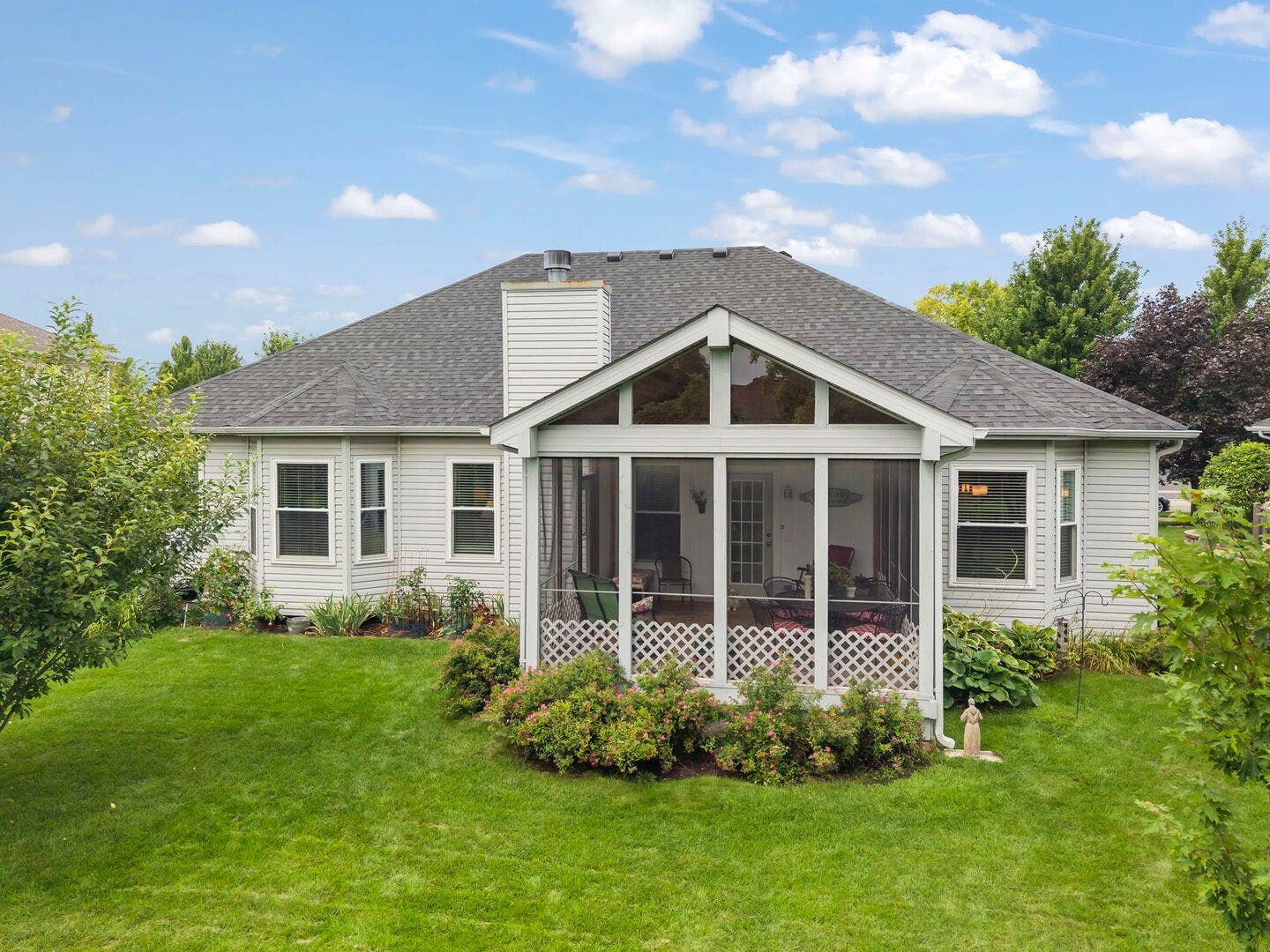 2168 Whitetail Drive, Aurora, IL 60503 2168 Whitetail Drive, Aurora, IL 60503