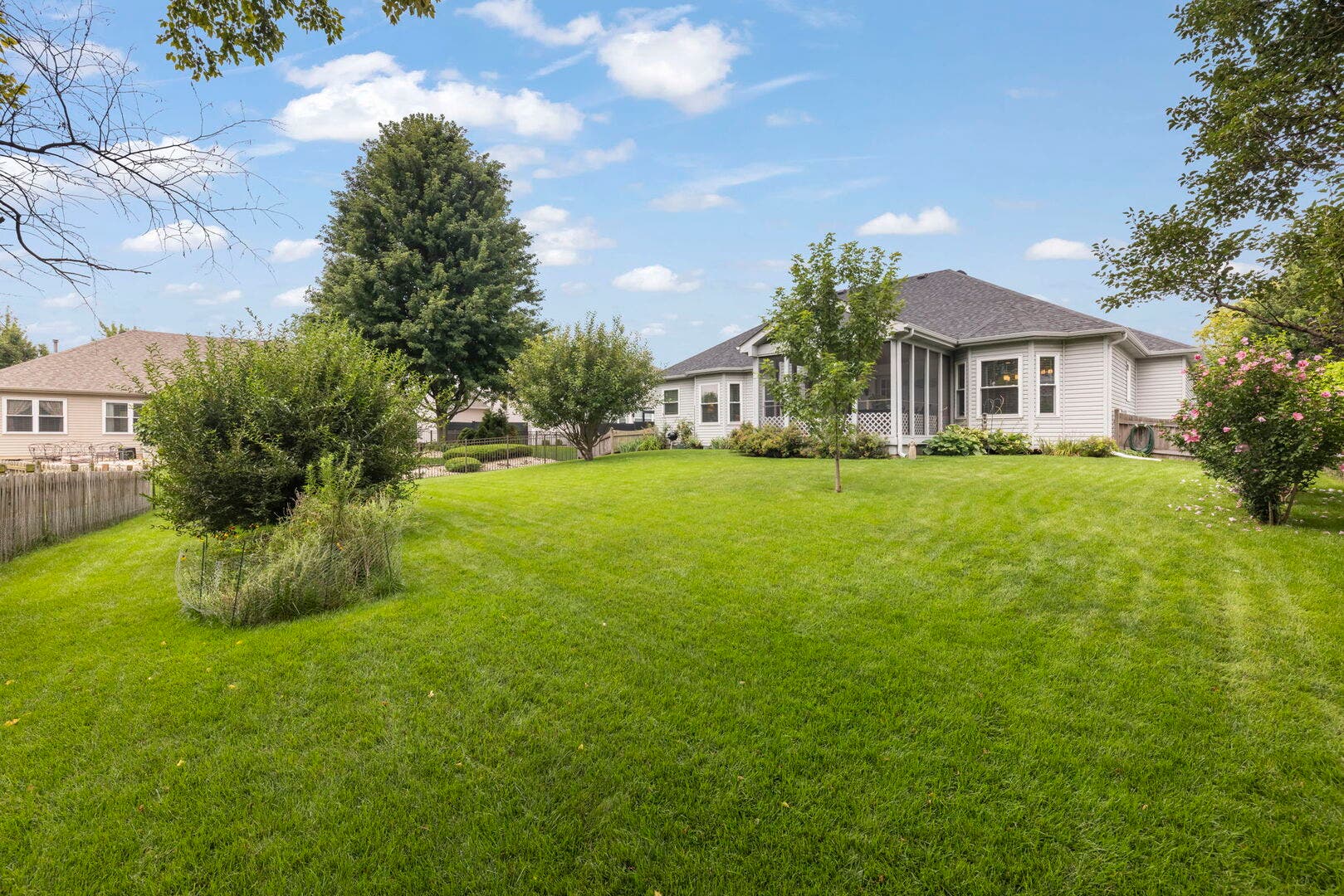 2168 Whitetail Drive, Aurora, IL 60503 2168 Whitetail Drive, Aurora, IL 60503