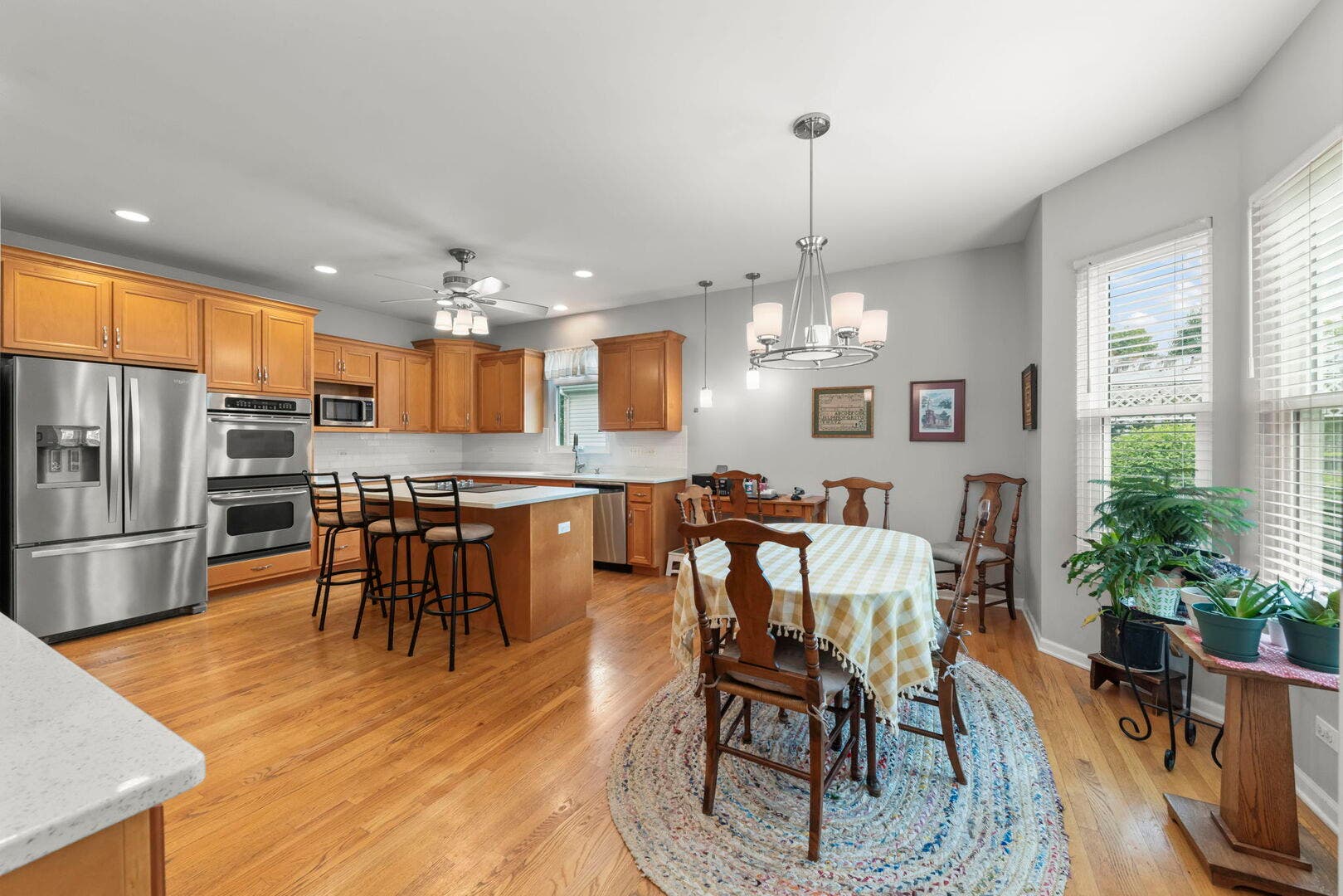 2168 Whitetail Drive, Aurora, IL 60503 2168 Whitetail Drive, Aurora, IL 60503