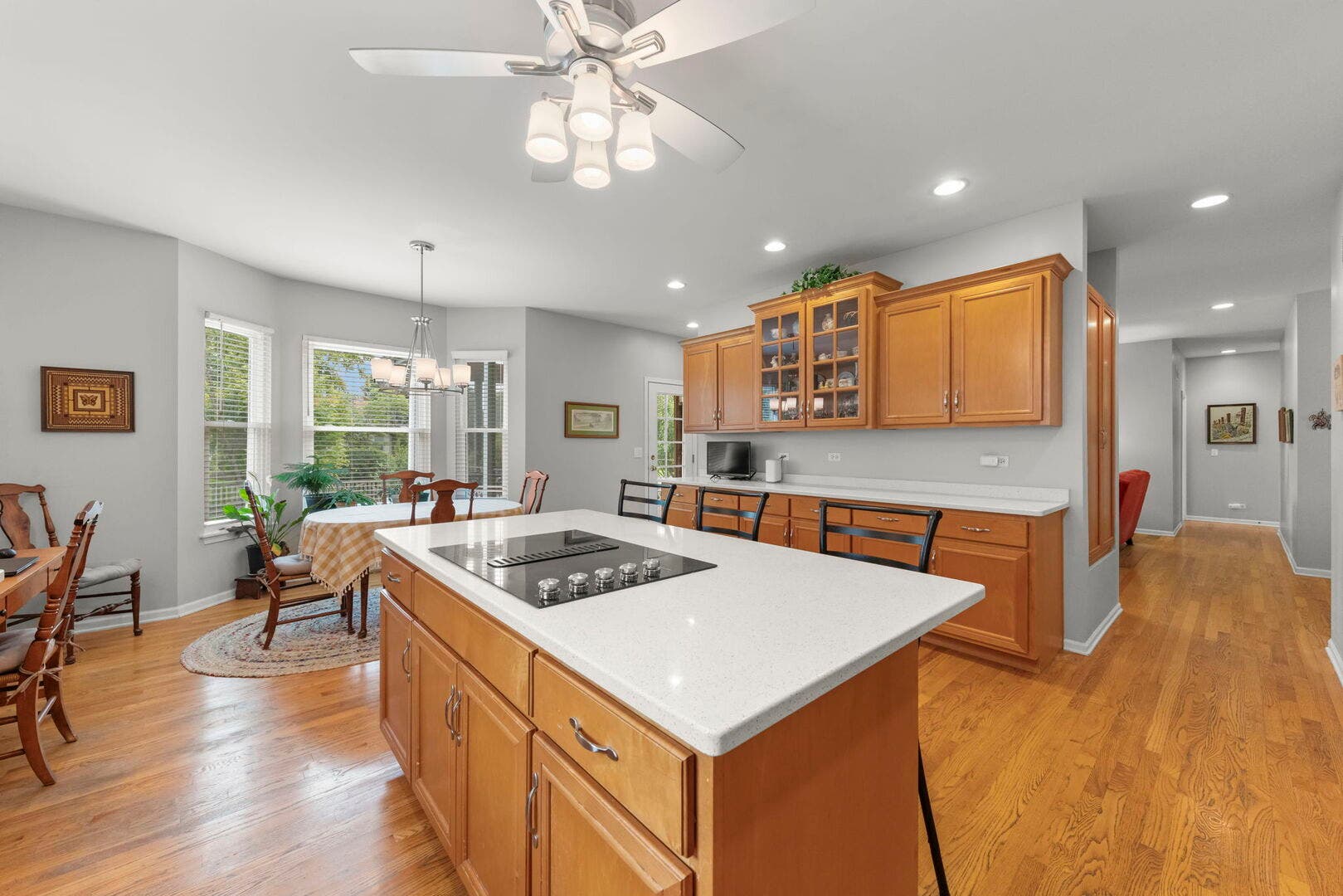 2168 Whitetail Drive, Aurora, IL 60503 2168 Whitetail Drive, Aurora, IL 60503
