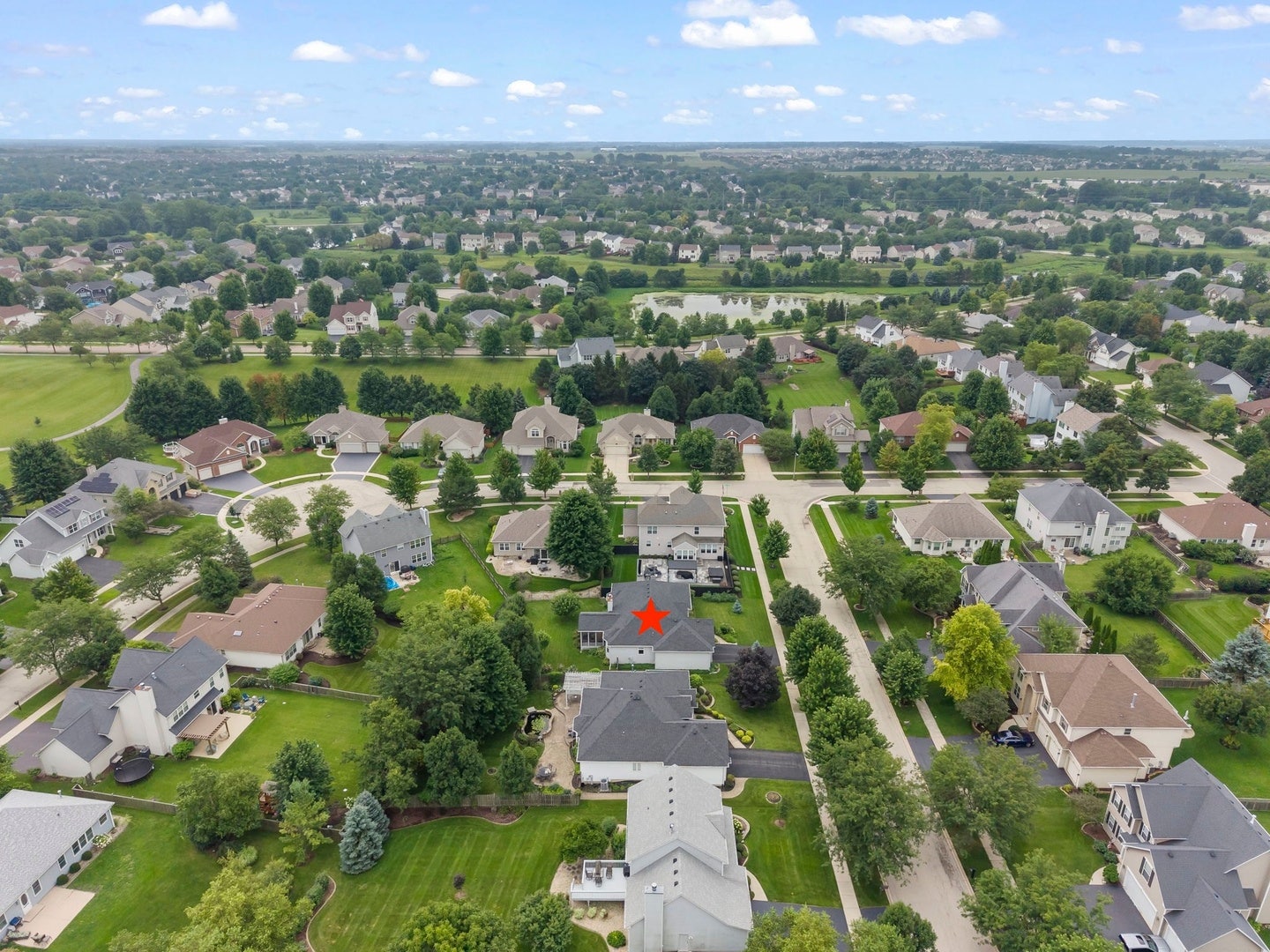 2168 Whitetail Drive, Aurora, IL 60503 Drone Overhead Photos