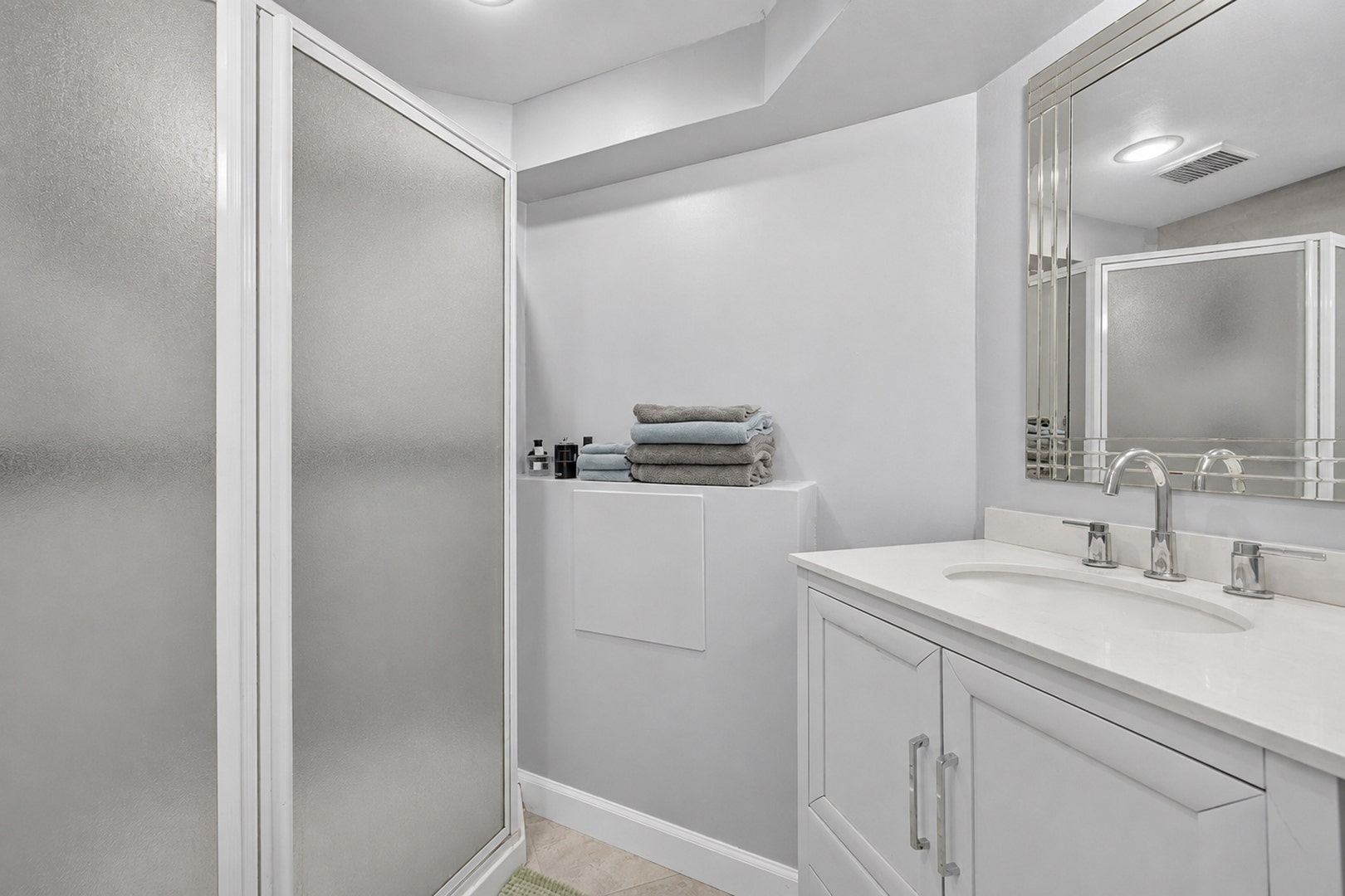 9135 Mansfield Drive, Tinley Park, IL 60487 9135 Mansfield Drive, Tinley Park, IL 60487