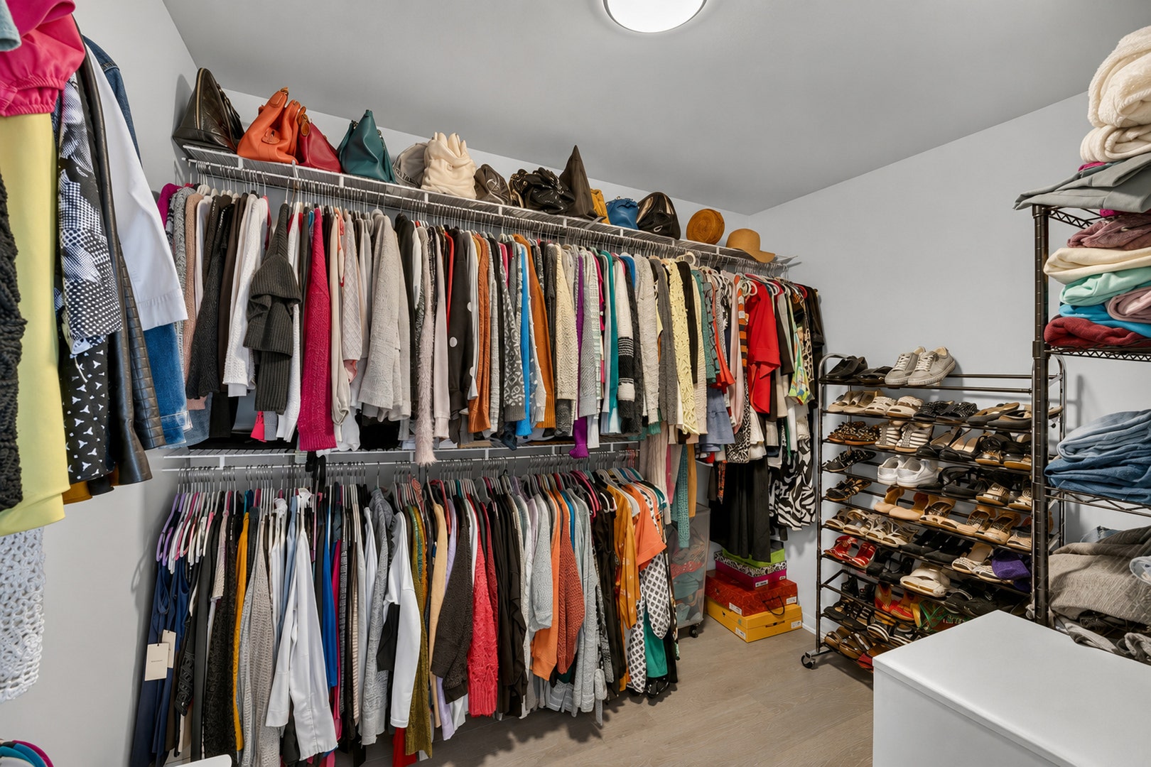 9135 Mansfield Drive, Tinley Park, IL 60487 9135 Mansfield Drive, Tinley Park, IL 60487