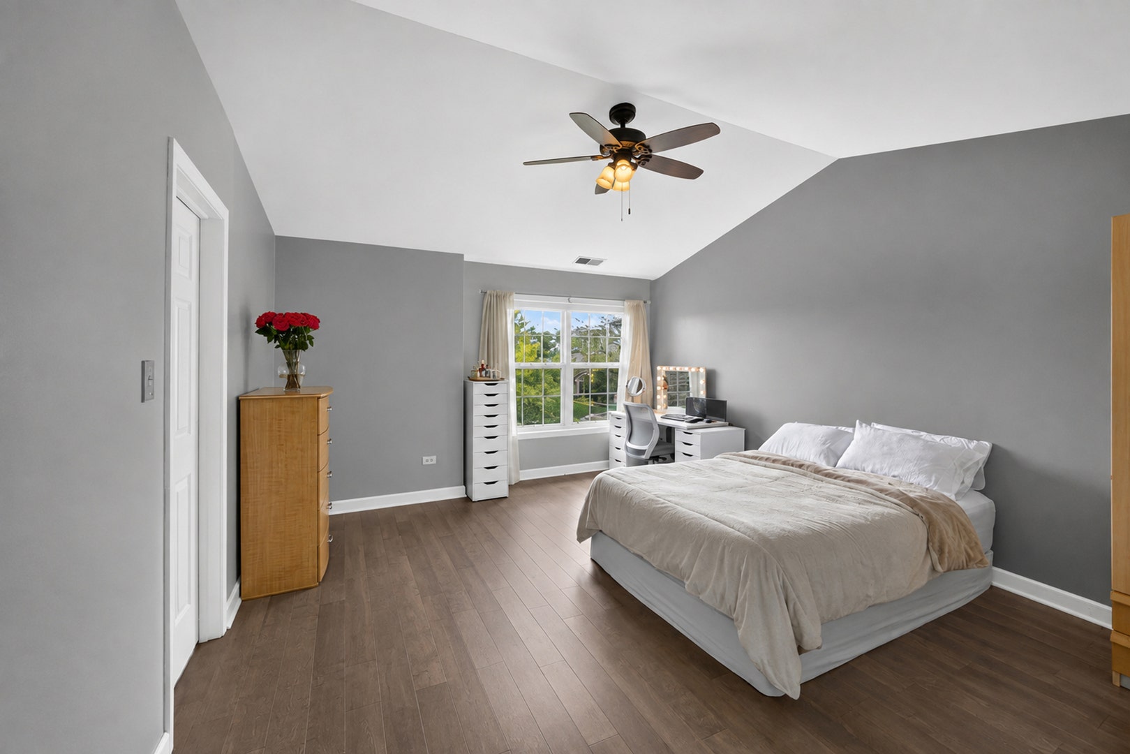 9135 Mansfield Drive, Tinley Park, IL 60487 9135 Mansfield Drive, Tinley Park, IL 60487