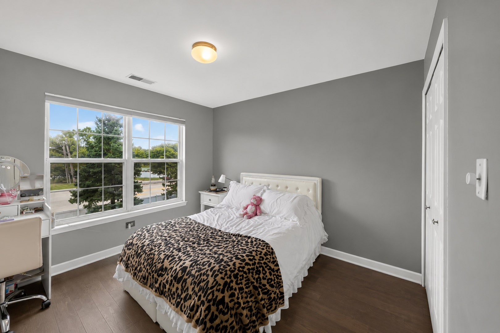 9135 Mansfield Drive, Tinley Park, IL 60487 9135 Mansfield Drive, Tinley Park, IL 60487