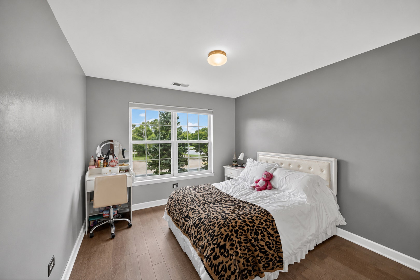 9135 Mansfield Drive, Tinley Park, IL 60487 9135 Mansfield Drive, Tinley Park, IL 60487