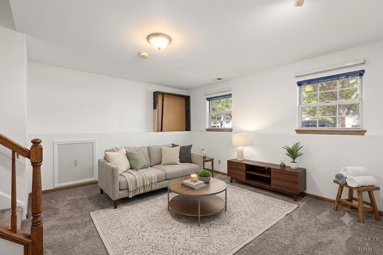 2075 Aronomink Circle, Elgin, IL 60123 2075 Aronomink Circle, Elgin, IL 60123