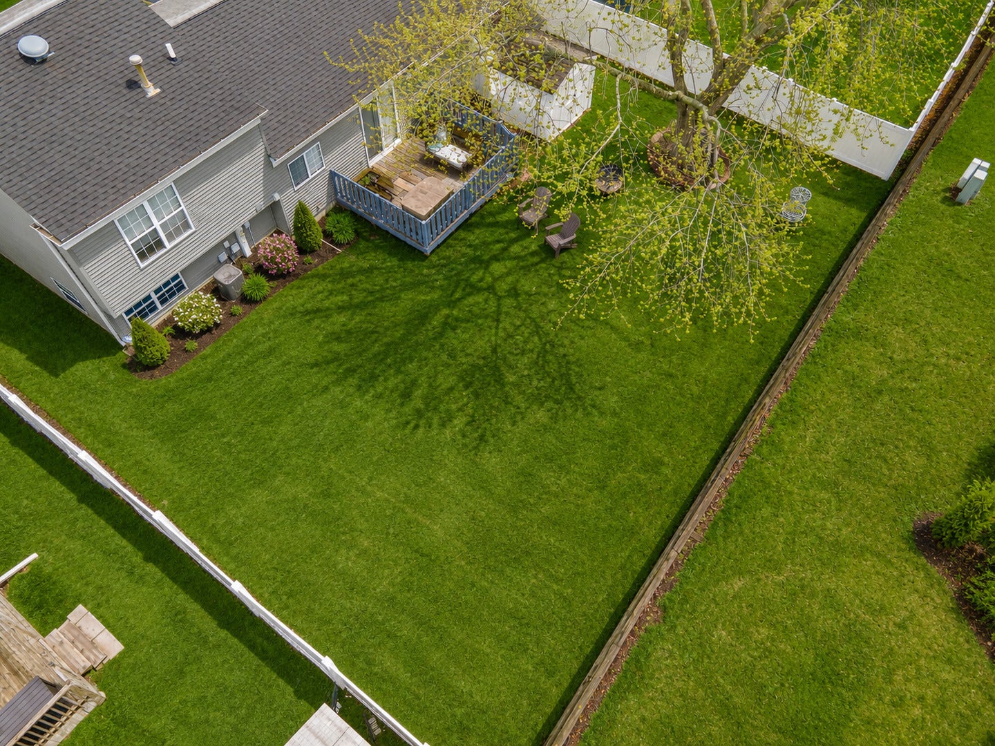 2075 Aronomink Circle, Elgin, IL 60123 2075 Aronomink Circle, Elgin, IL 60123