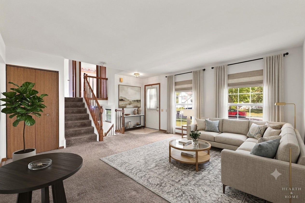 2075 Aronomink Circle, Elgin, IL 60123 2075 Aronomink Circle, Elgin, IL 60123