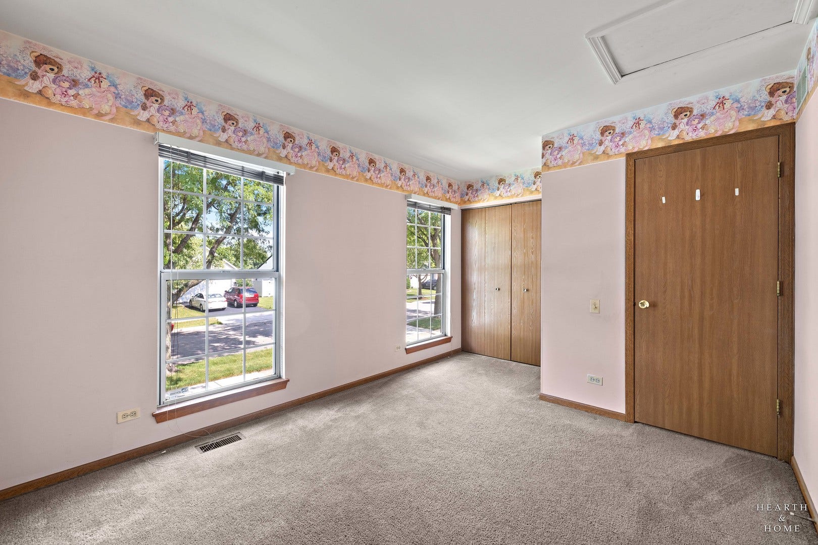2075 Aronomink Circle, Elgin, IL 60123 2075 Aronomink Circle, Elgin, IL 60123