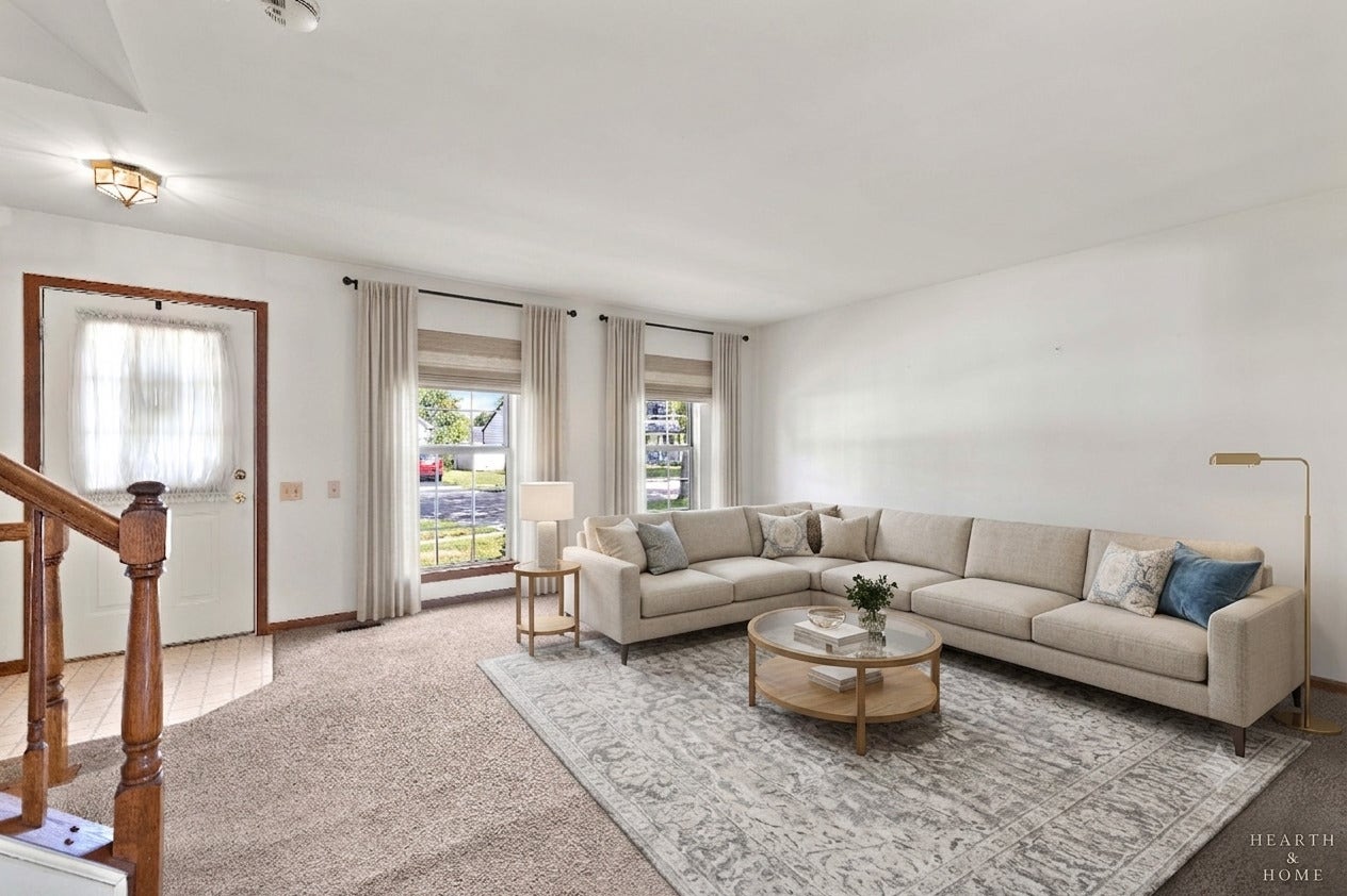 2075 Aronomink Circle, Elgin, IL 60123 2075 Aronomink Circle, Elgin, IL 60123