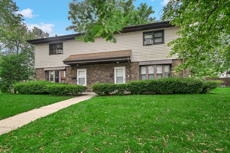 Property photo for 562-564 3rd Street, Crete, IL