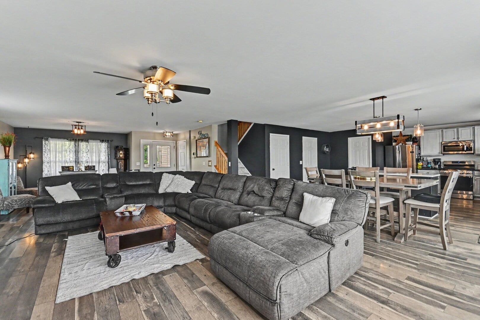 15897 ROLLAND Drive, Manhattan, IL 60442 15897 ROLLAND Drive, Manhattan, IL 60442