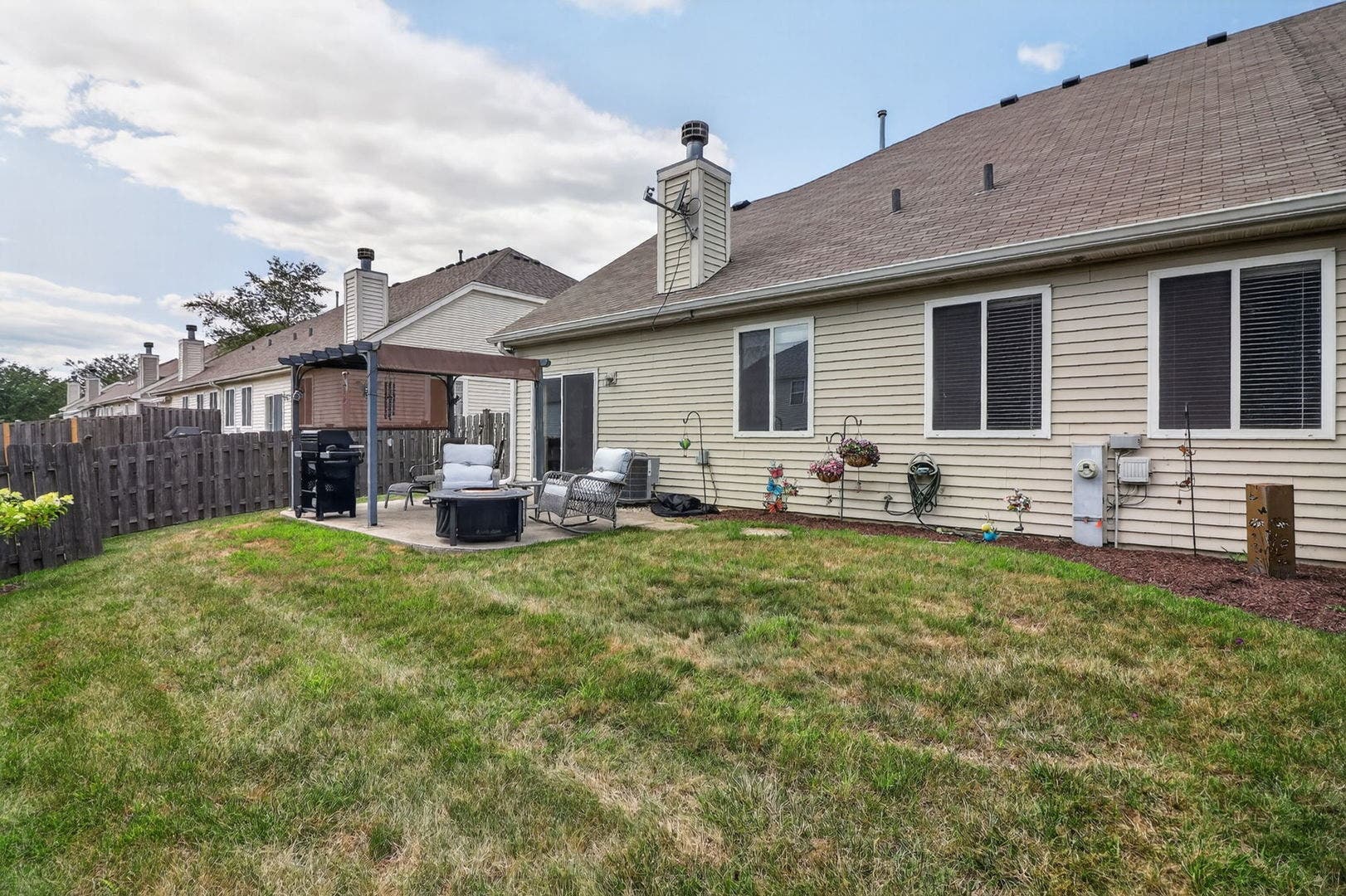 8218 Tremont Lane, Joliet, IL 60431 8218 Tremont Lane, Joliet, IL 60431