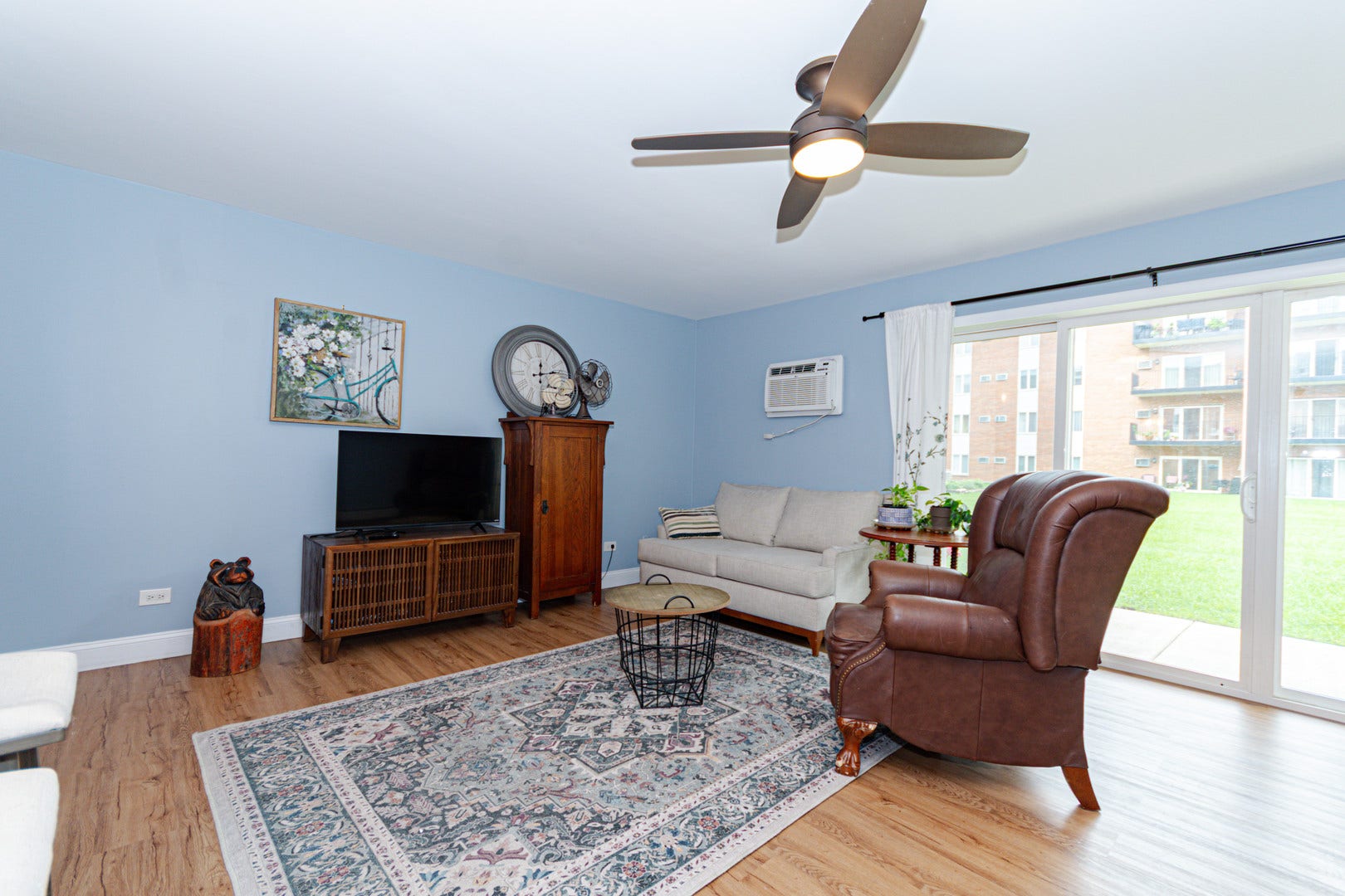 4221 Saratoga Avenue, #107A, Downers Grove, IL 60515 4221 Saratoga Avenue, #107A, Downers Grove, IL 60515