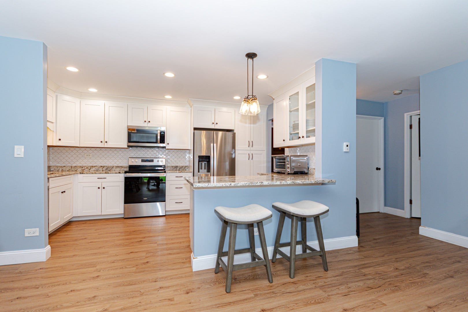 4221 Saratoga Avenue, #107A, Downers Grove, IL 60515 4221 Saratoga Avenue, #107A, Downers Grove, IL 60515