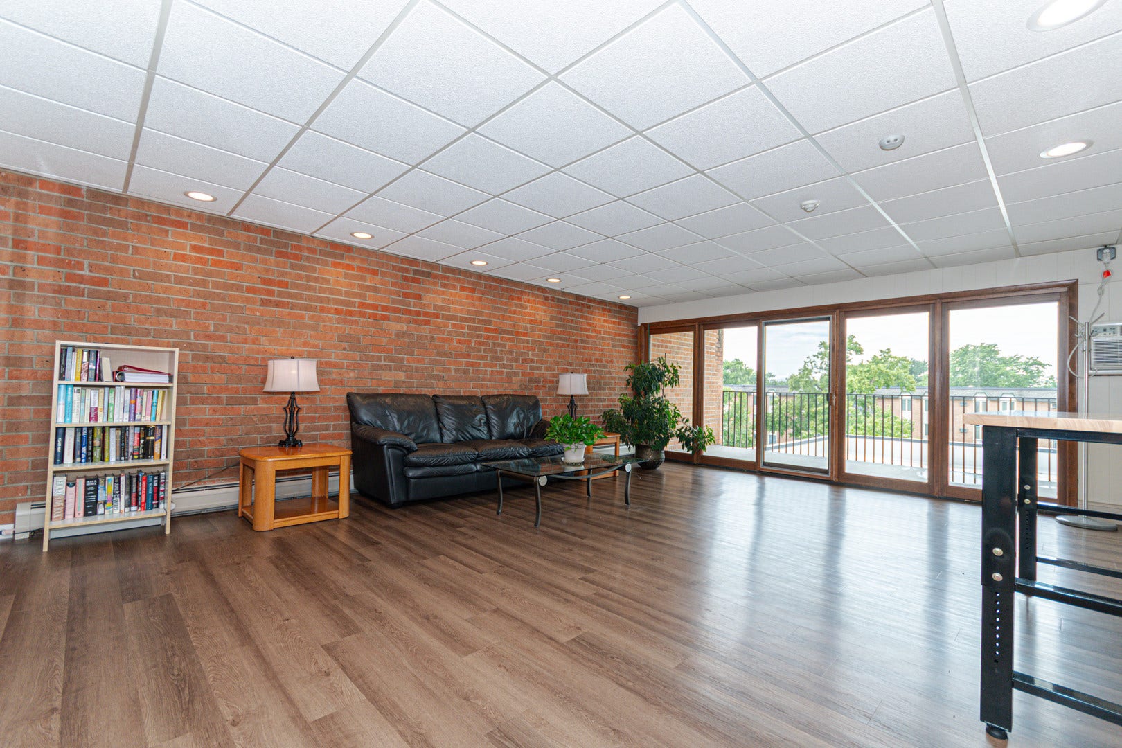 4221 Saratoga Avenue, #107A, Downers Grove, IL 60515 4221 Saratoga Avenue, #107A, Downers Grove, IL 60515