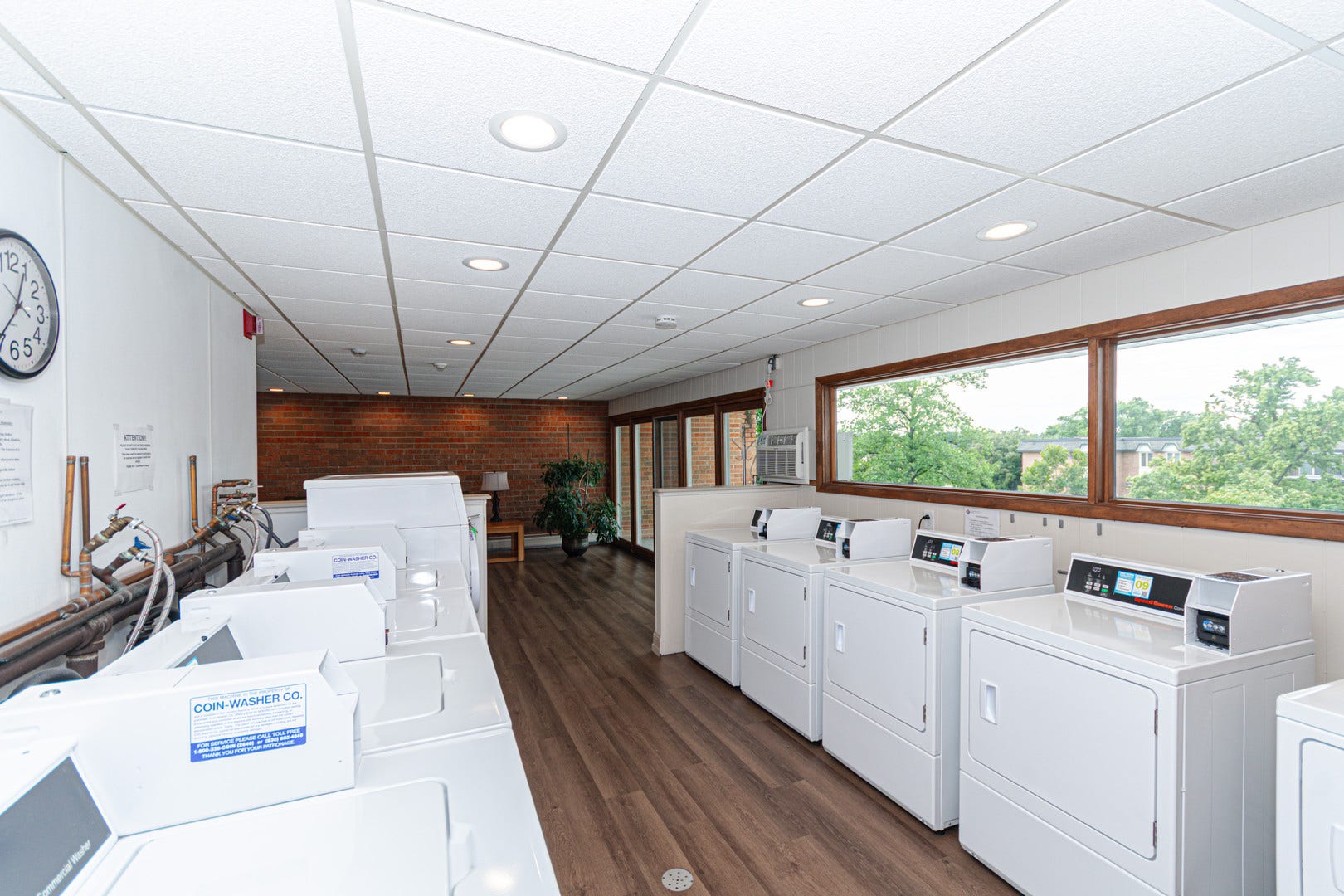 4221 Saratoga Avenue, #107A, Downers Grove, IL 60515 4221 Saratoga Avenue, #107A, Downers Grove, IL 60515