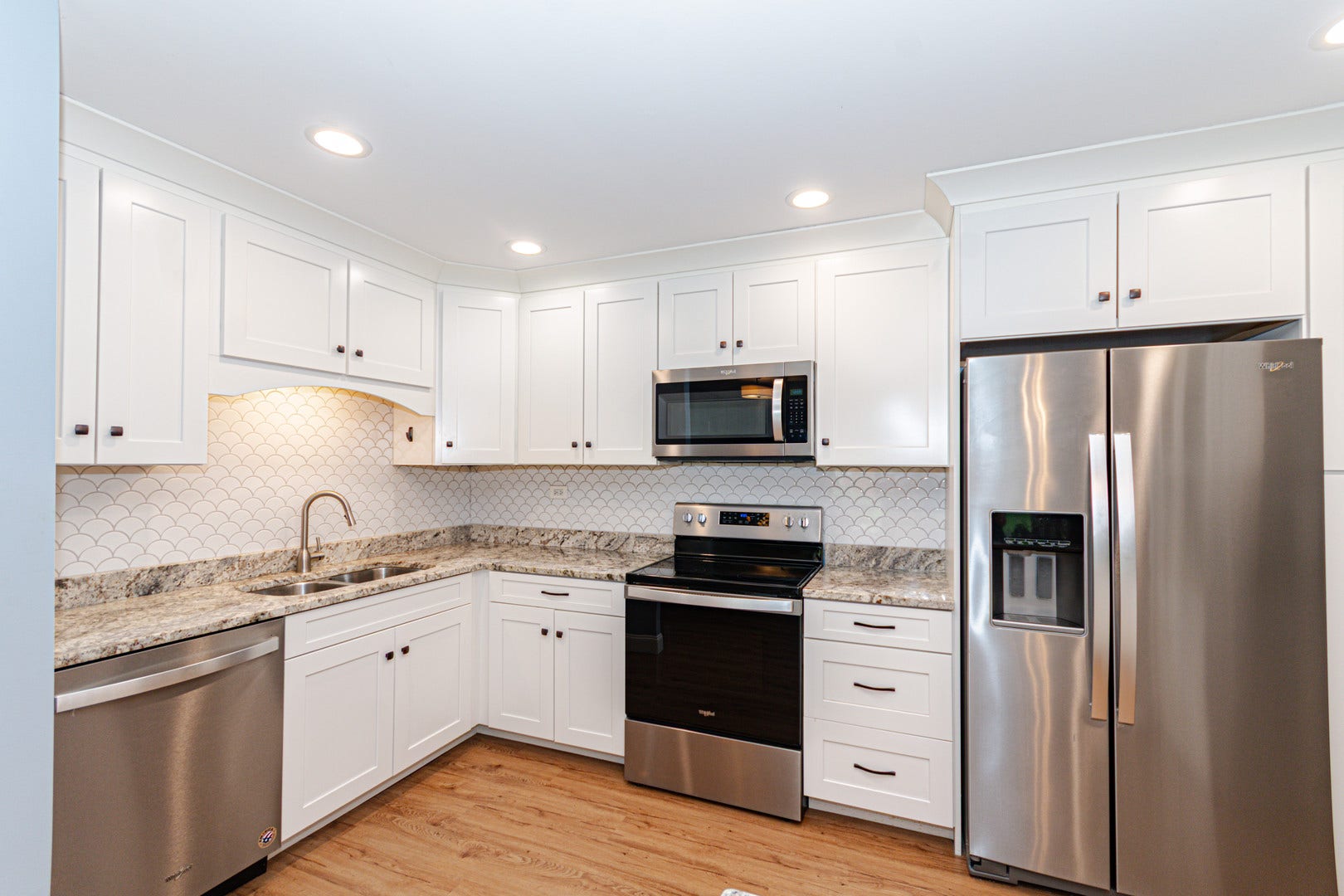 4221 Saratoga Avenue, #107A, Downers Grove, IL 60515 4221 Saratoga Avenue, #107A, Downers Grove, IL 60515