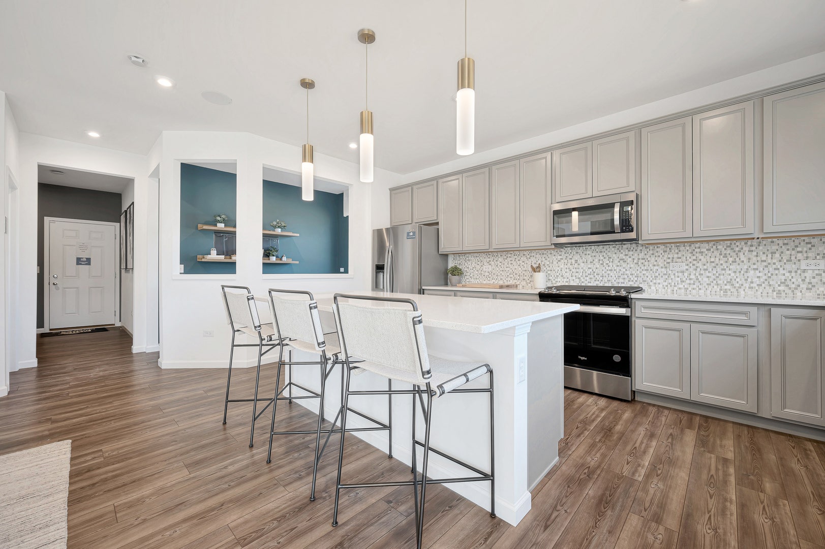 12531 Rossaveal Way, Lemont, IL 60439 KITCHEN WITH LARGE ISLAND
