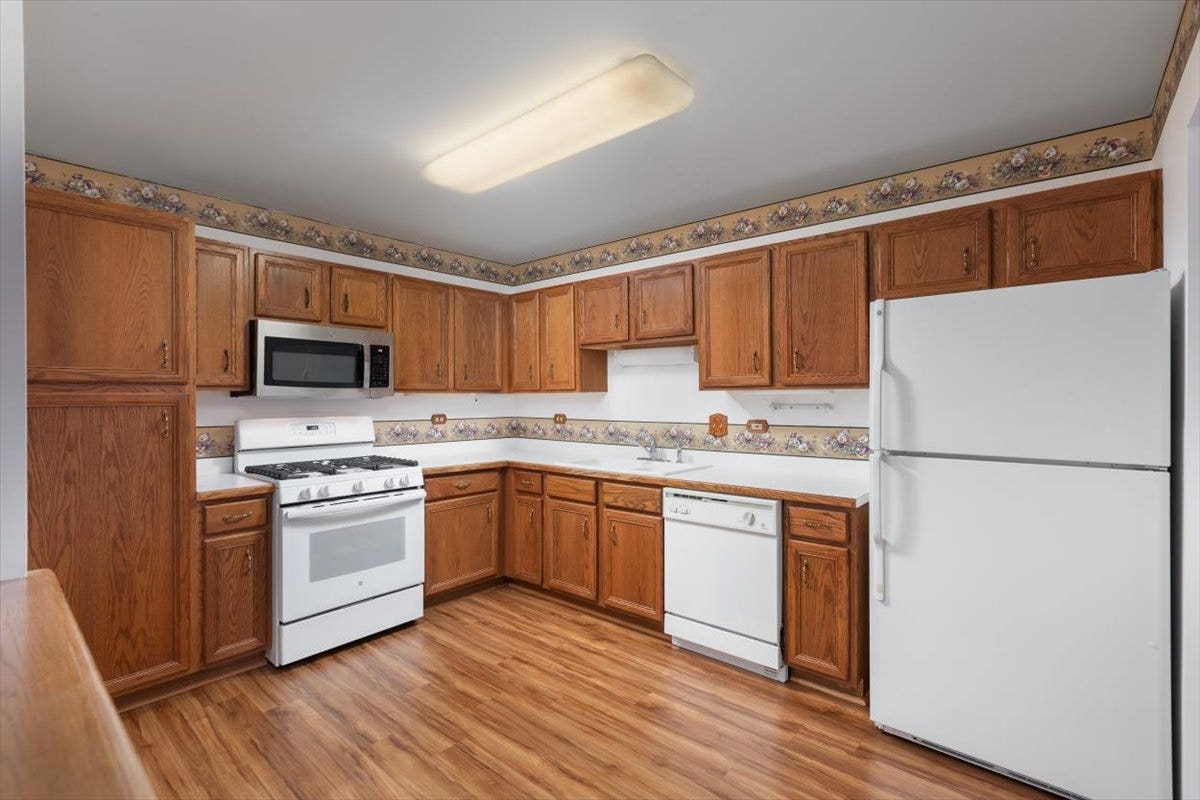 15727 Ravinia Avenue, #2E, Orland Park, IL 60462