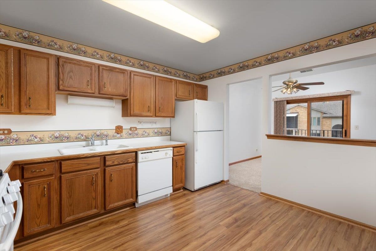 15727 Ravinia Avenue, #2E, Orland Park, IL 60462