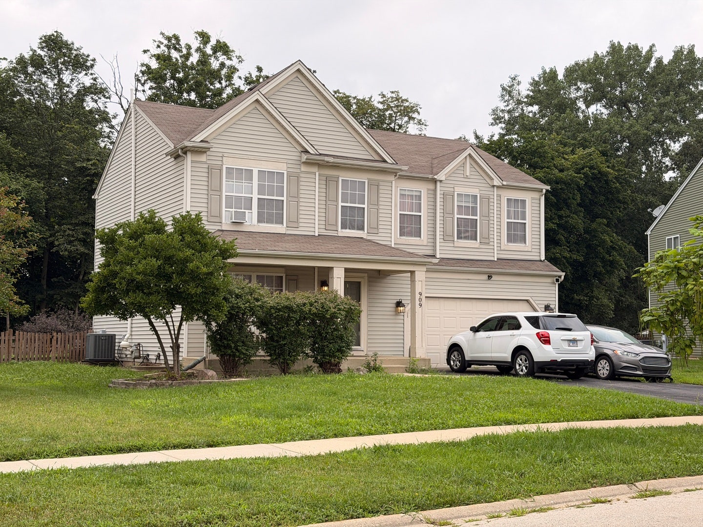 909 Timber Springs Drive, Joliet, IL 60432 909 Timber Springs Drive, Joliet, IL 60432