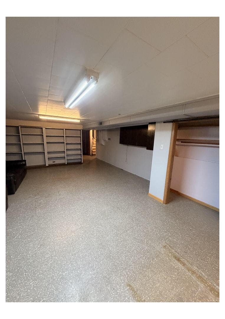 10718 S Neenah Avenue, Worth, IL 60482