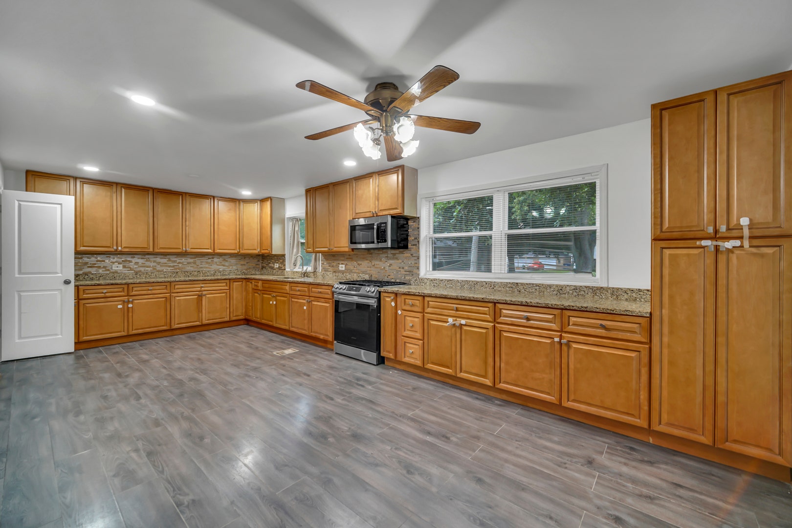 10718 S Neenah Avenue, Worth, IL 60482