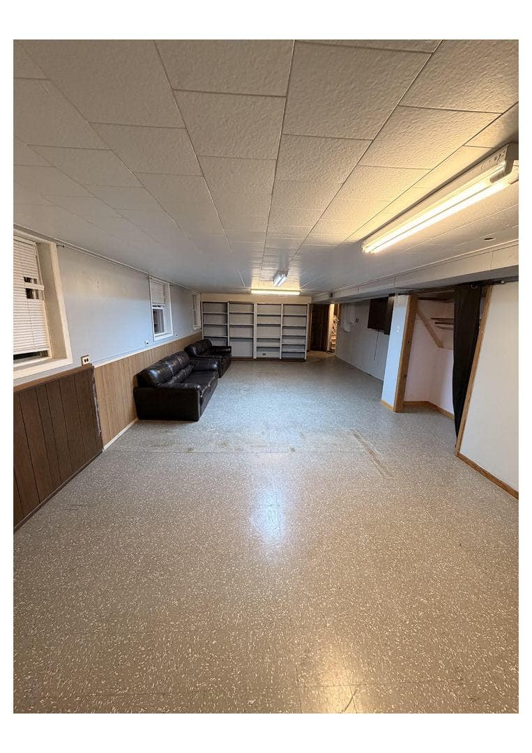 10718 S Neenah Avenue, Worth, IL 60482