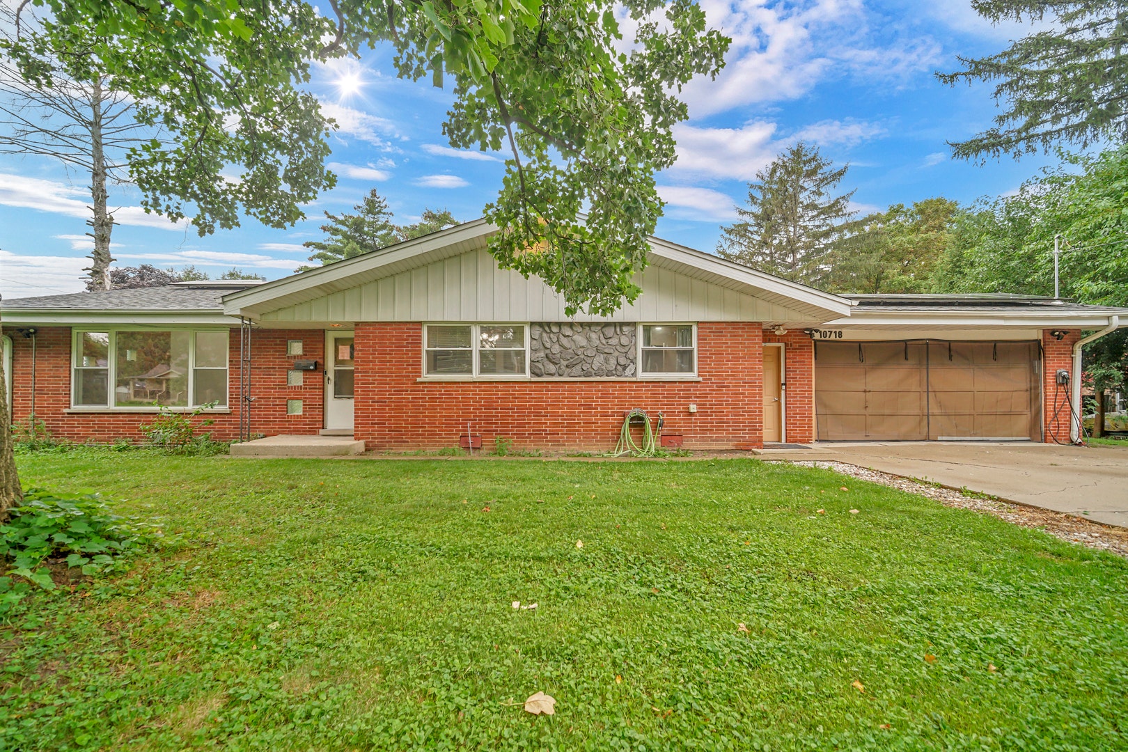 10718 S Neenah Avenue, Worth, IL 60482