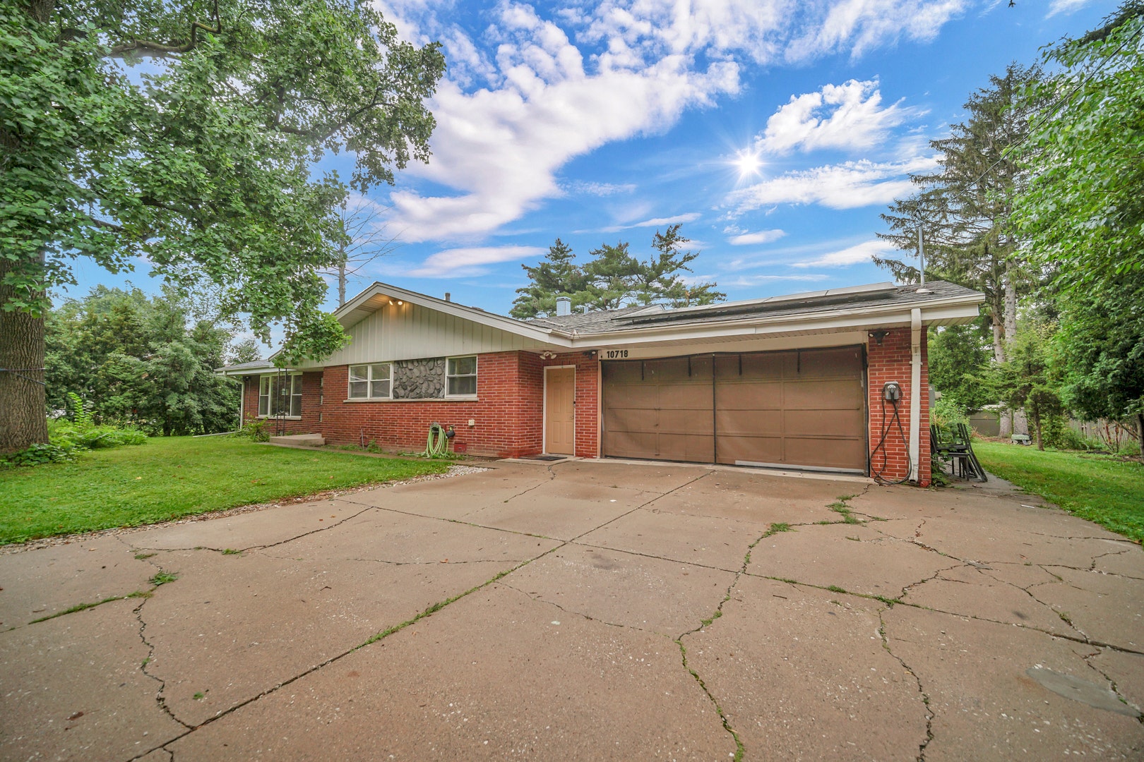 10718 S Neenah Avenue, Worth, IL 60482