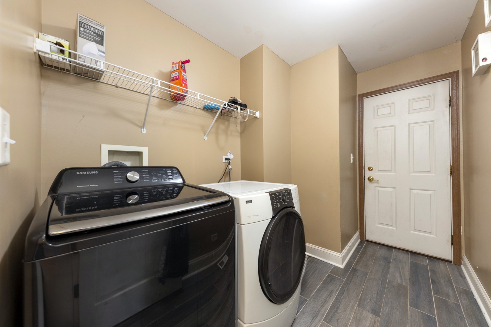 2716 Middleton Court, Aurora, IL 60503 2716 Middleton Court, Aurora, IL 60503