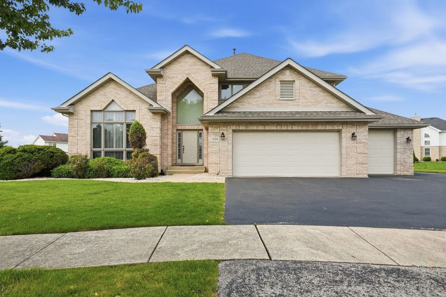 Property photo for 634 Primrose Circle, Matteson, IL