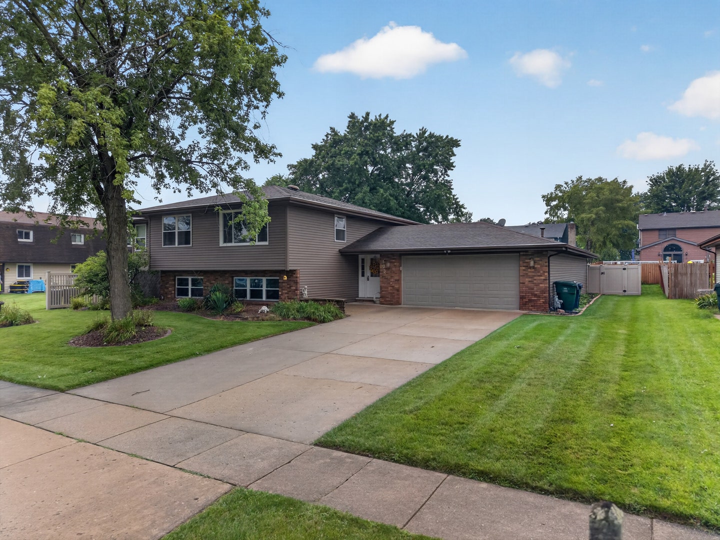 103 Deerpath Drive, Minooka, IL 60447 103 Deerpath Drive, Minooka, IL 60447