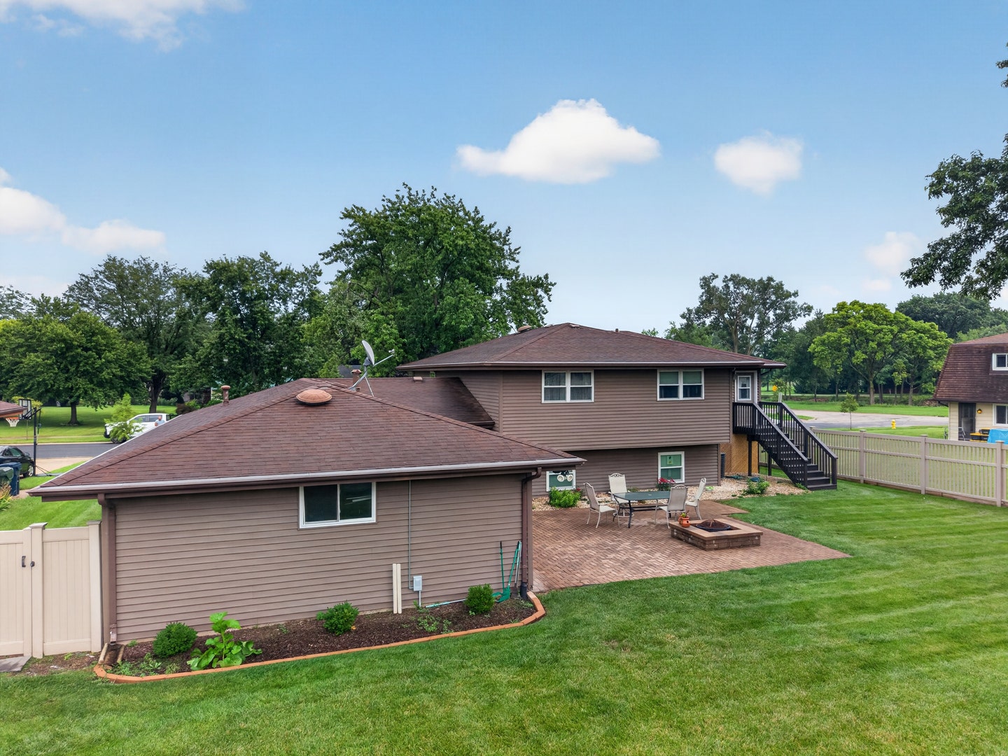 103 Deerpath Drive, Minooka, IL 60447 103 Deerpath Drive, Minooka, IL 60447