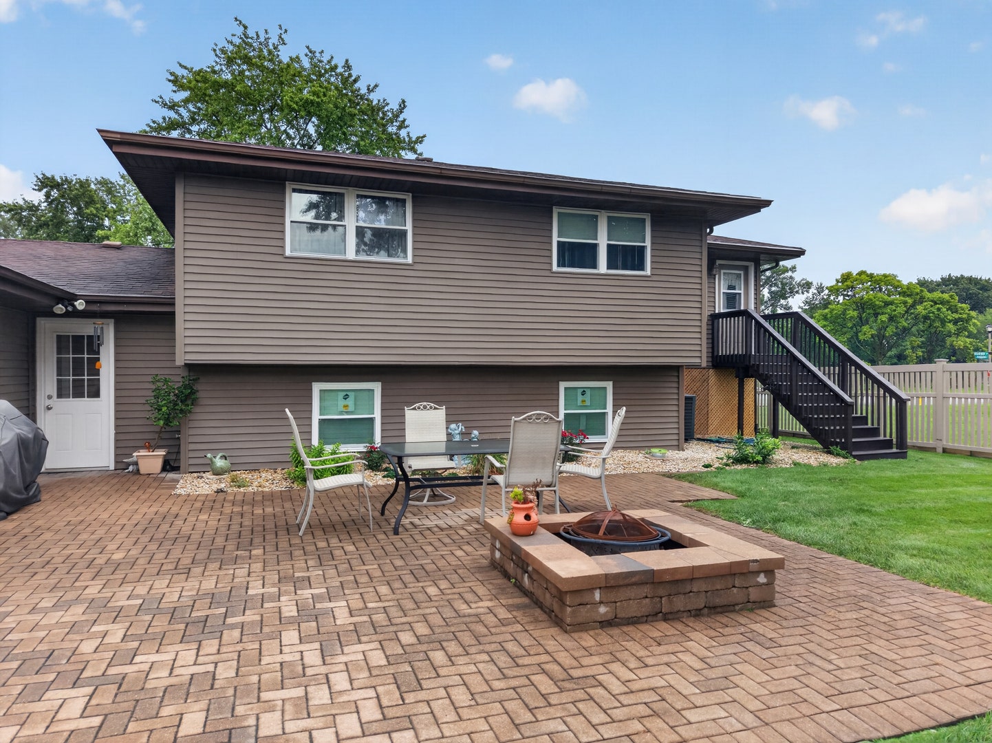 103 Deerpath Drive, Minooka, IL 60447 103 Deerpath Drive, Minooka, IL 60447