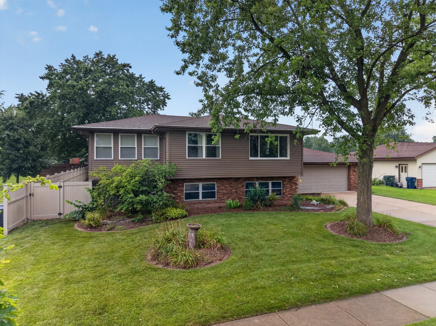 103 Deerpath Drive, Minooka, IL 60447 103 Deerpath Drive, Minooka, IL 60447