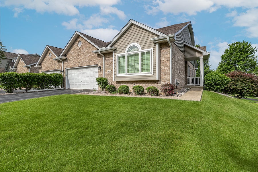 Property photo for 18106 Waterside Circle, Orland Park, IL